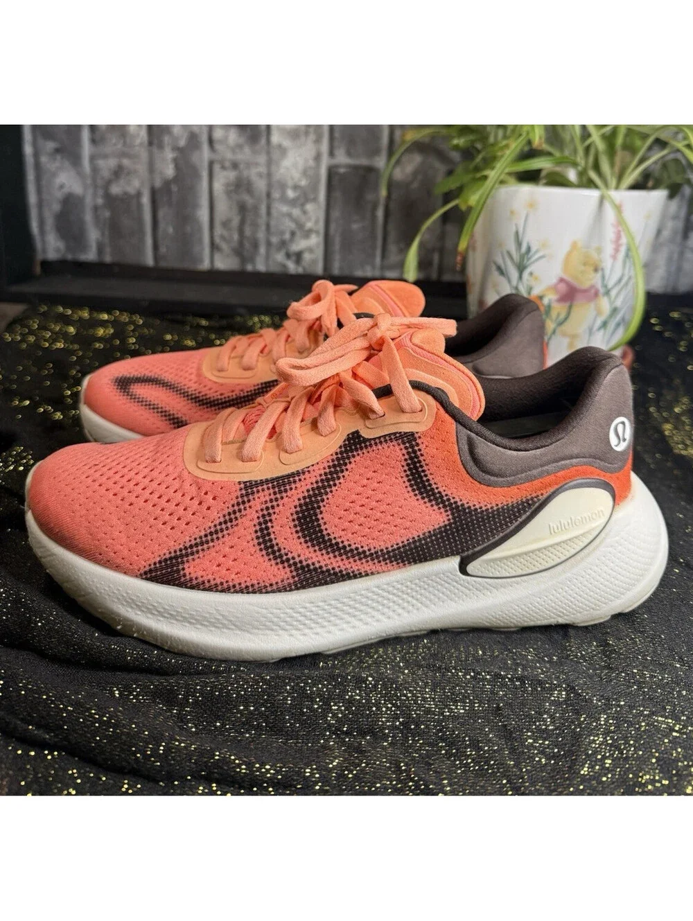 lululemon Beyondfeel Run Women’s Orange/Black Low Top Lace-Up Logo Mesh